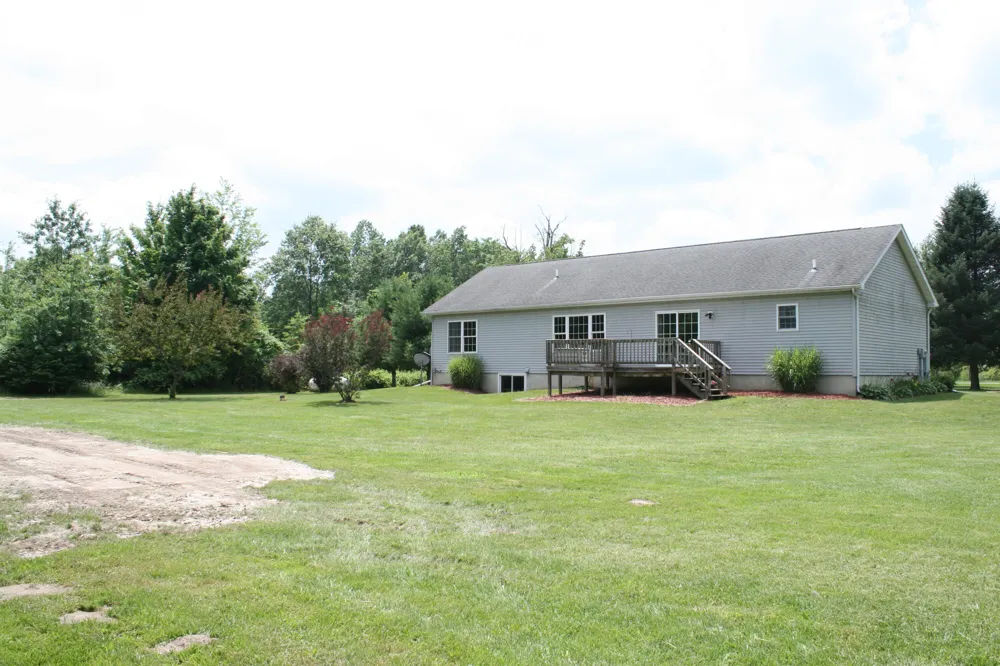 14021 Pardee Road Weesaw Township, MI 49107