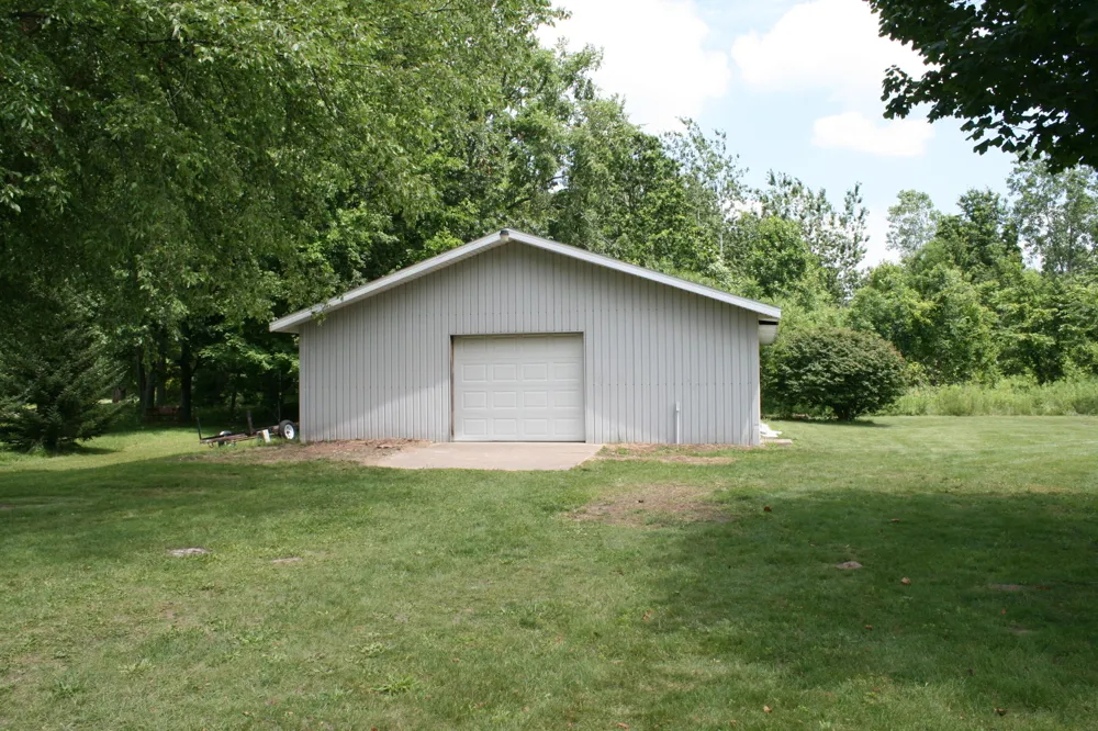 14021 Pardee Road Weesaw Township, MI 49107