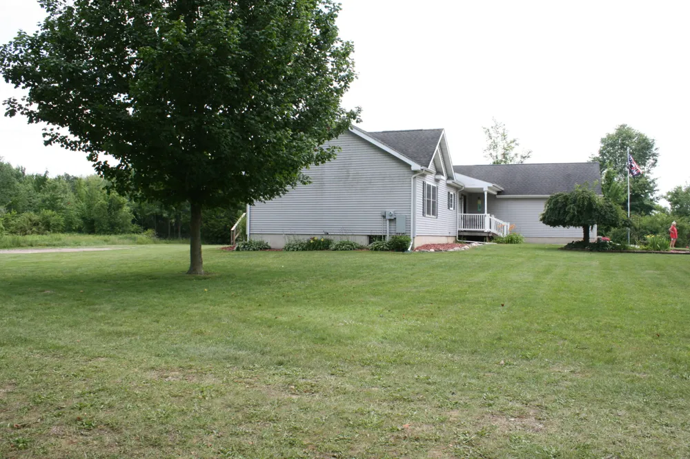 14021 Pardee Road Weesaw Township, MI 49107