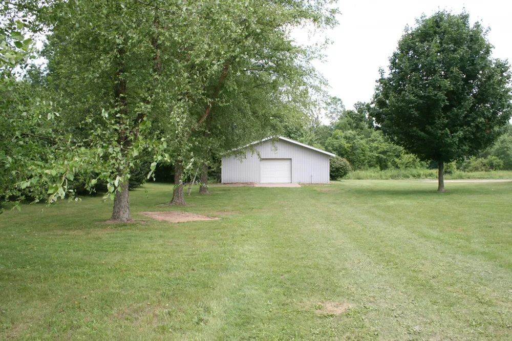 14021 Pardee Road Weesaw Township, MI 49107