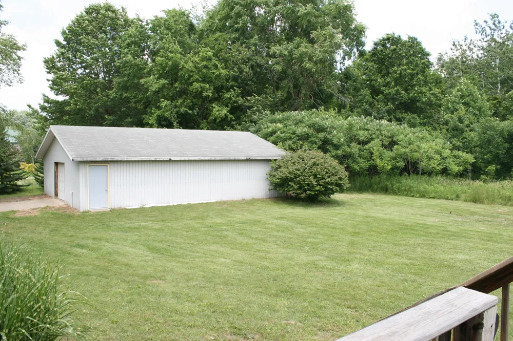 14021 Pardee Road Weesaw Township, MI 49107