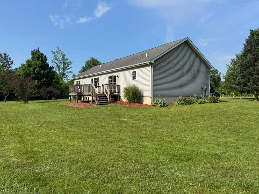 14021 Pardee Road Weesaw Township, MI 49107