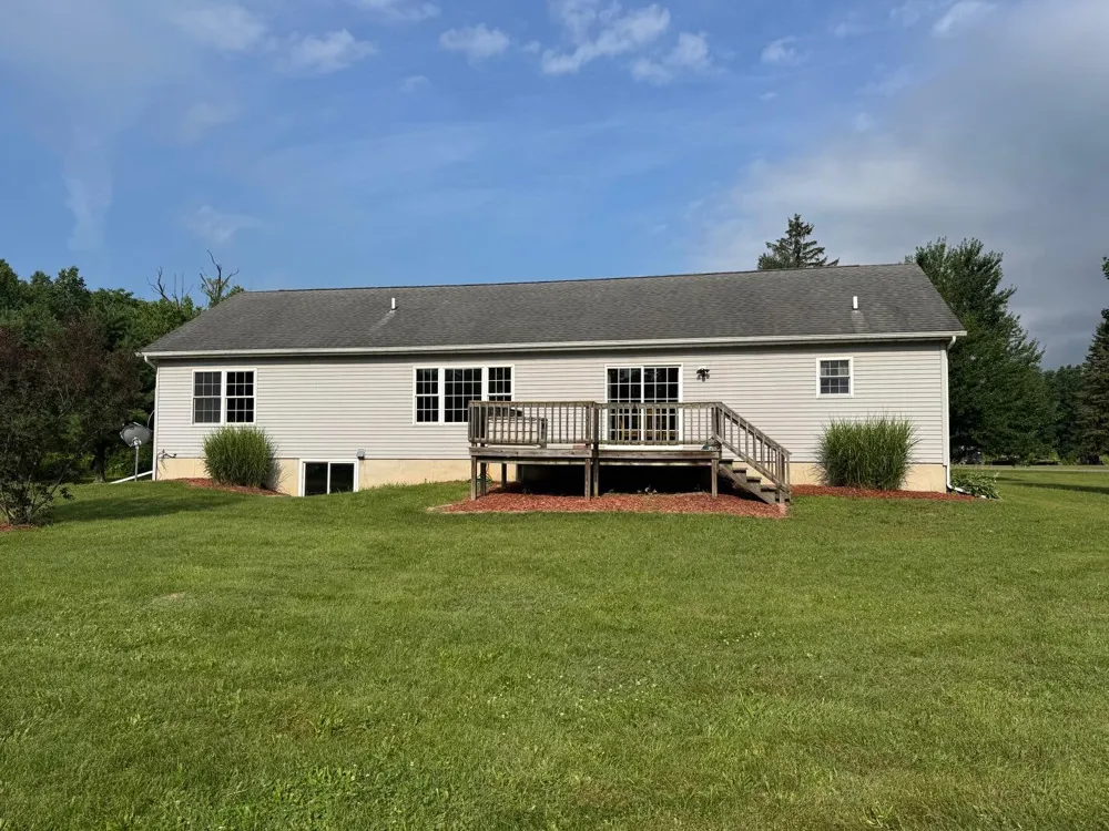 14021 Pardee Road Weesaw Township, MI 49107
