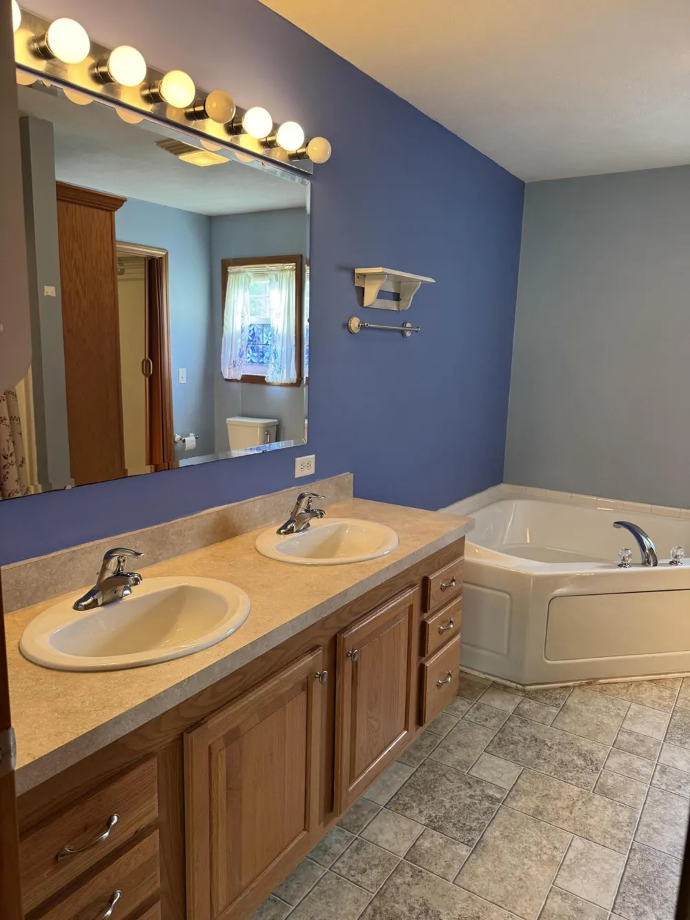 14021 Pardee Road Weesaw Township, MI 49107