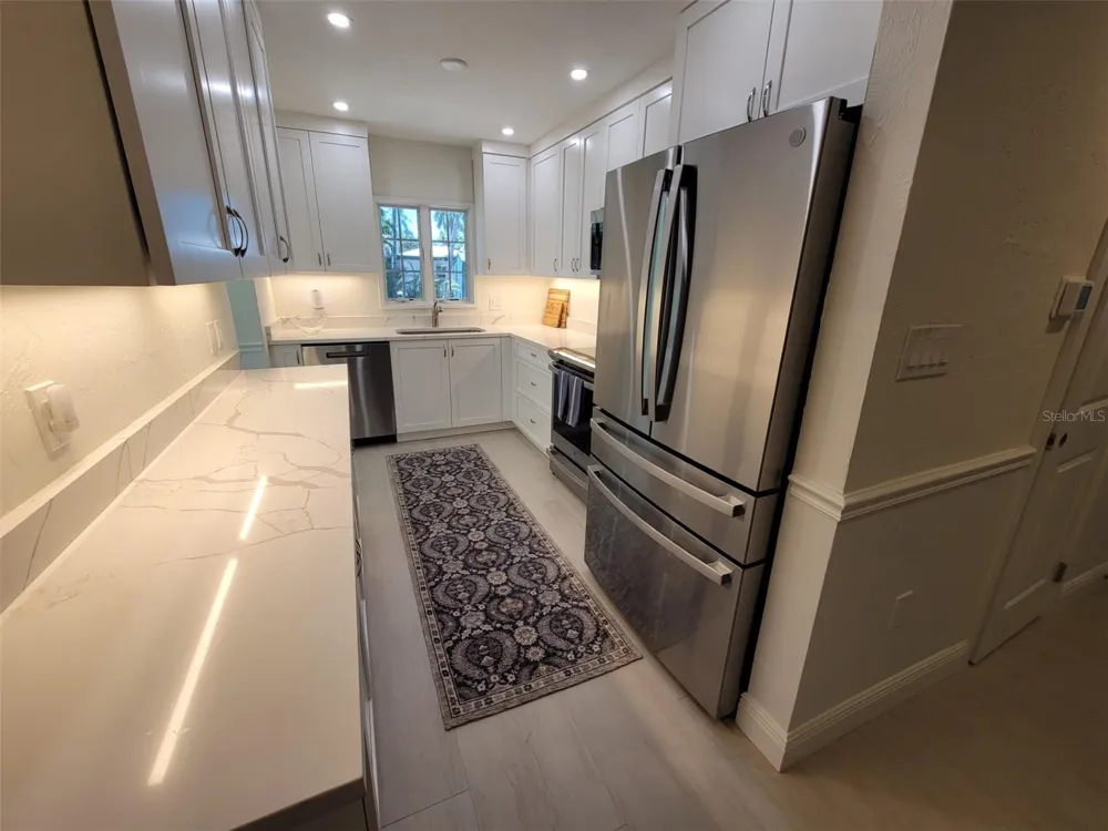 323 MADISON DRIVE Sarasota, FL 34236