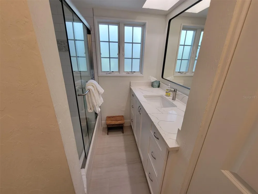 323 MADISON DRIVE Sarasota, FL 34236