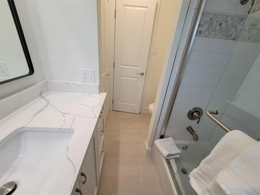 323 MADISON DRIVE Sarasota, FL 34236