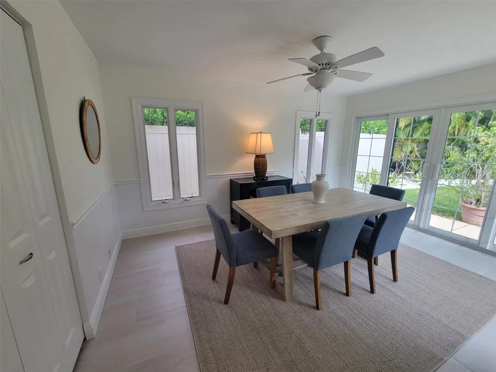 323 MADISON DRIVE Sarasota, FL 34236