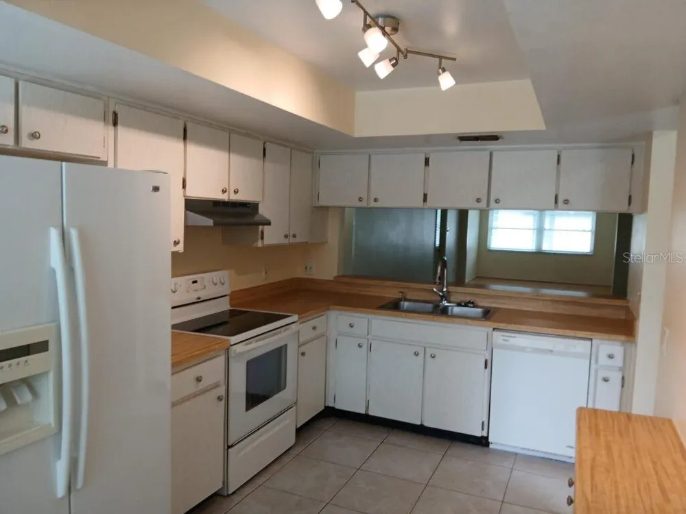 7560 92ND STREET #201B Seminole, FL 33777