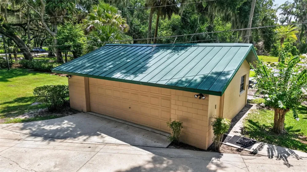 13200 E HIGHWAY 25 Ocklawaha, FL 32179