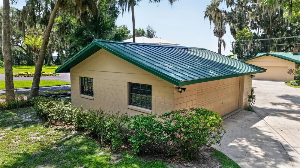 13200 E HIGHWAY 25 Ocklawaha, FL 32179