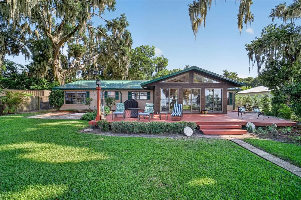 13200 E HIGHWAY 25 Ocklawaha, FL 32179