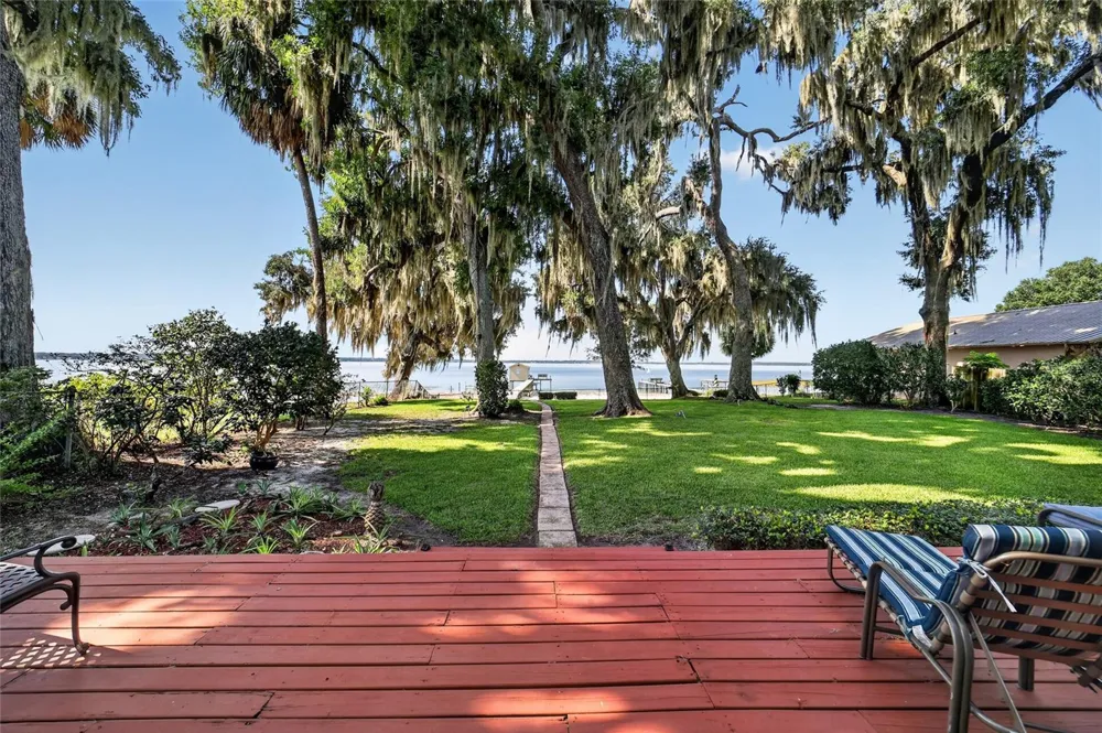 13200 E HIGHWAY 25 Ocklawaha, FL 32179