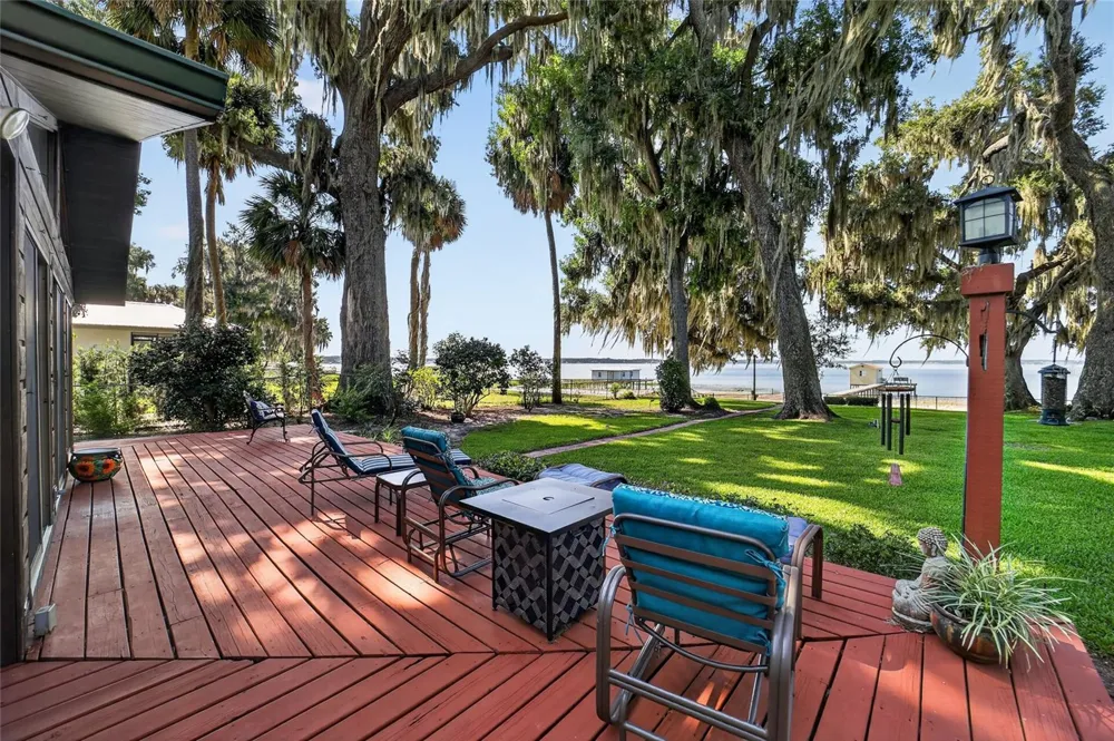 13200 E HIGHWAY 25 Ocklawaha, FL 32179