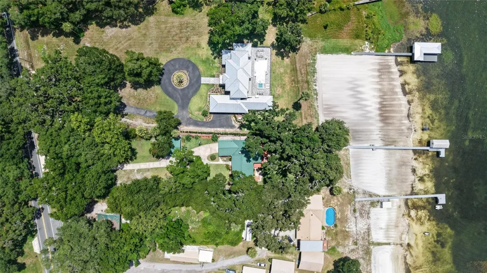 13200 E HIGHWAY 25 Ocklawaha, FL 32179