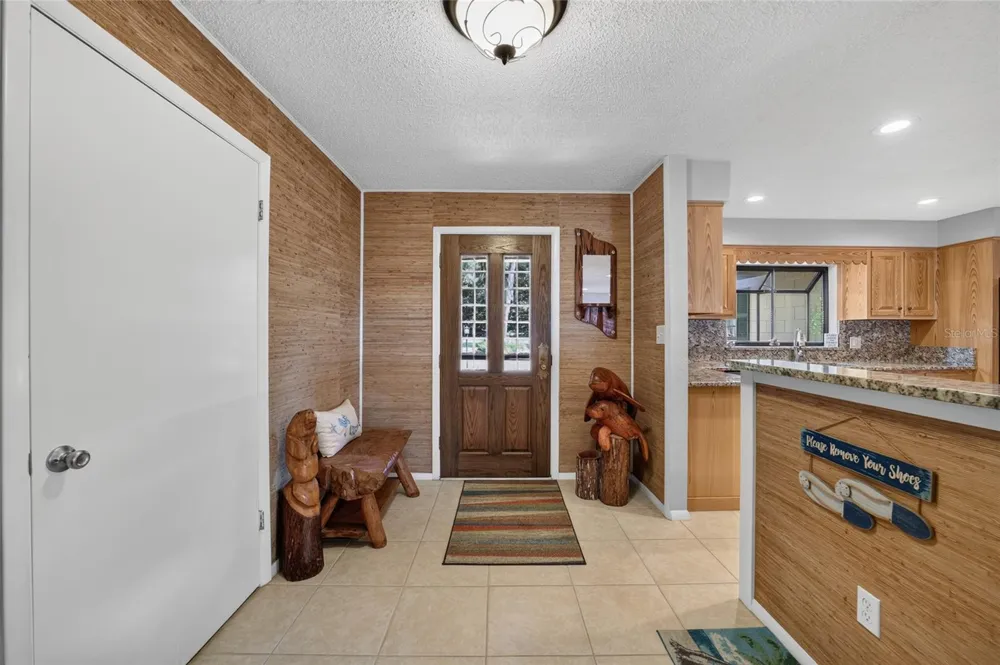 13200 E HIGHWAY 25 Ocklawaha, FL 32179