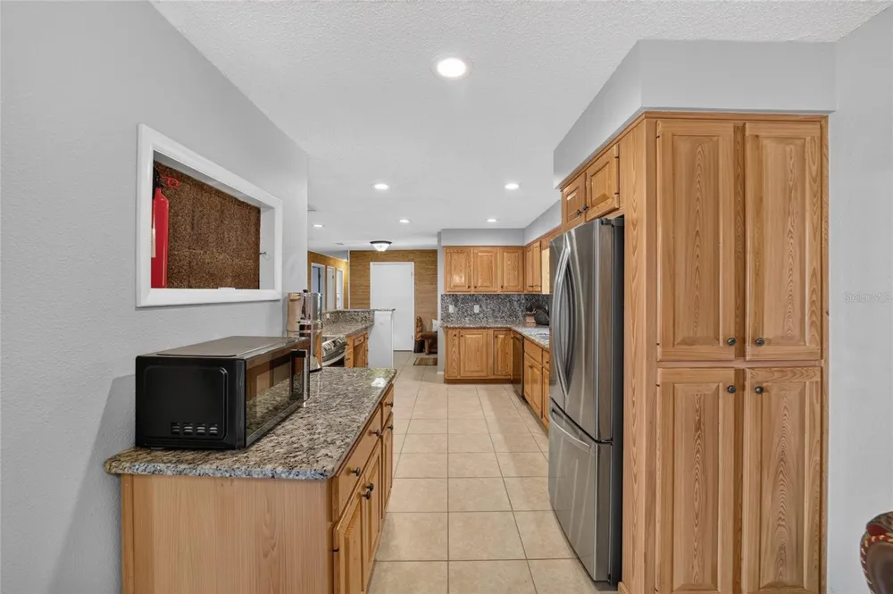 13200 E HIGHWAY 25 Ocklawaha, FL 32179