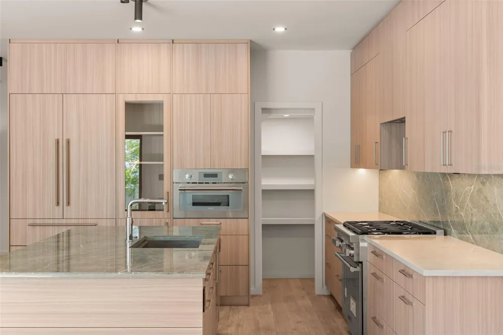 1680 CHERRY LANE Sarasota, FL 34236