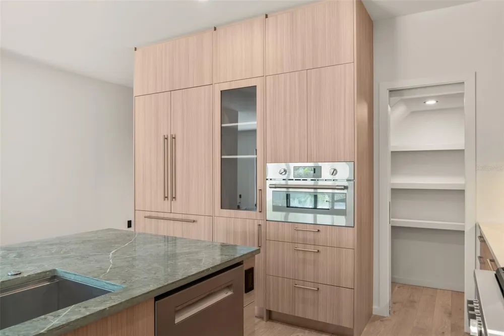 1680 CHERRY LANE Sarasota, FL 34236
