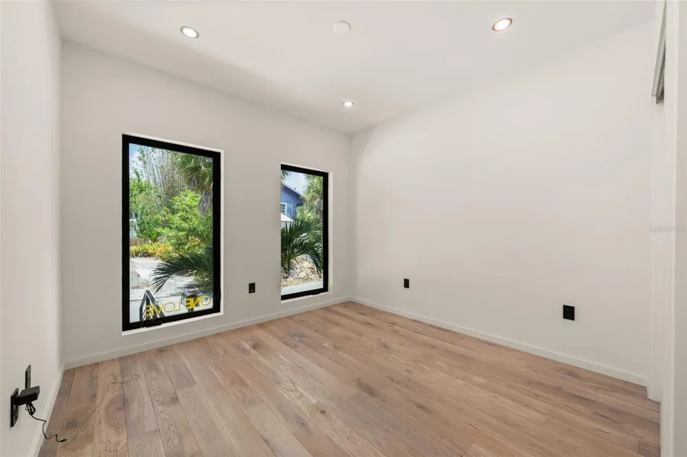 1680 CHERRY LANE Sarasota, FL 34236