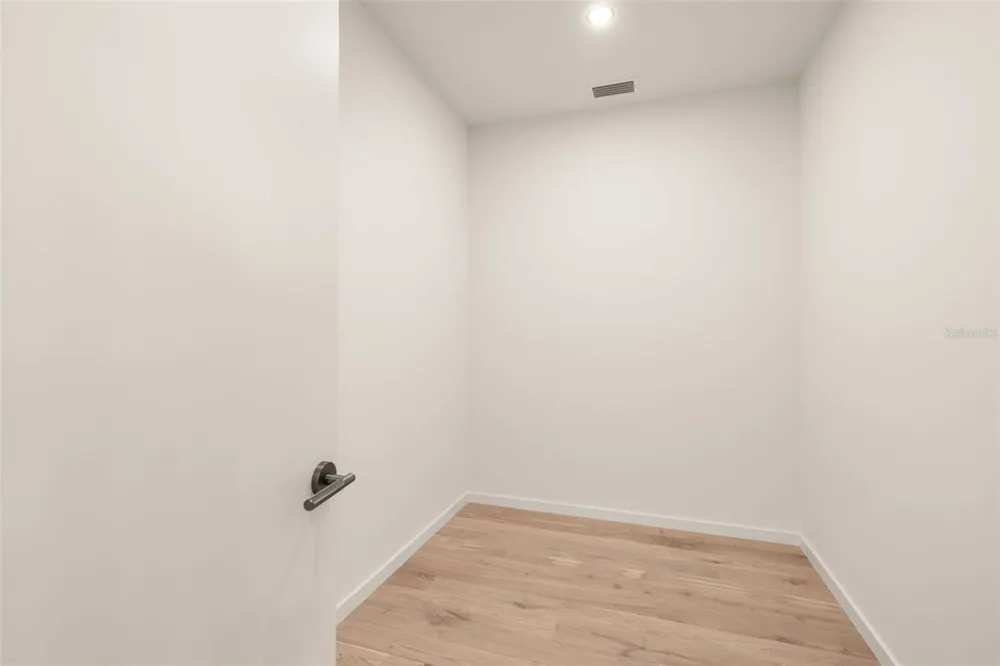 1680 CHERRY LANE Sarasota, FL 34236