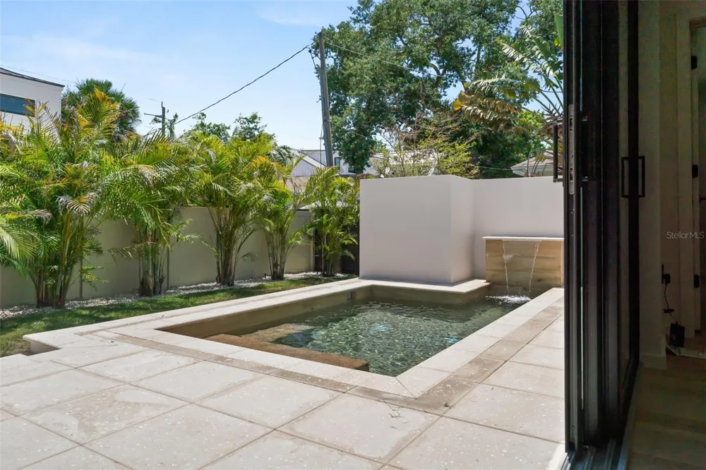 1680 CHERRY LANE Sarasota, FL 34236