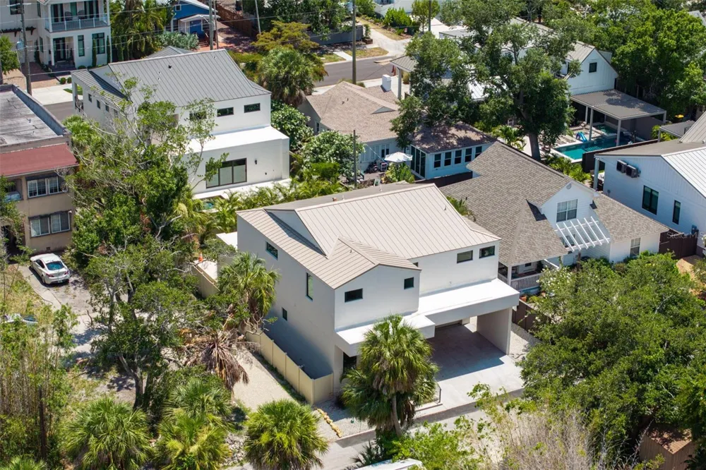 1680 CHERRY LANE Sarasota, FL 34236
