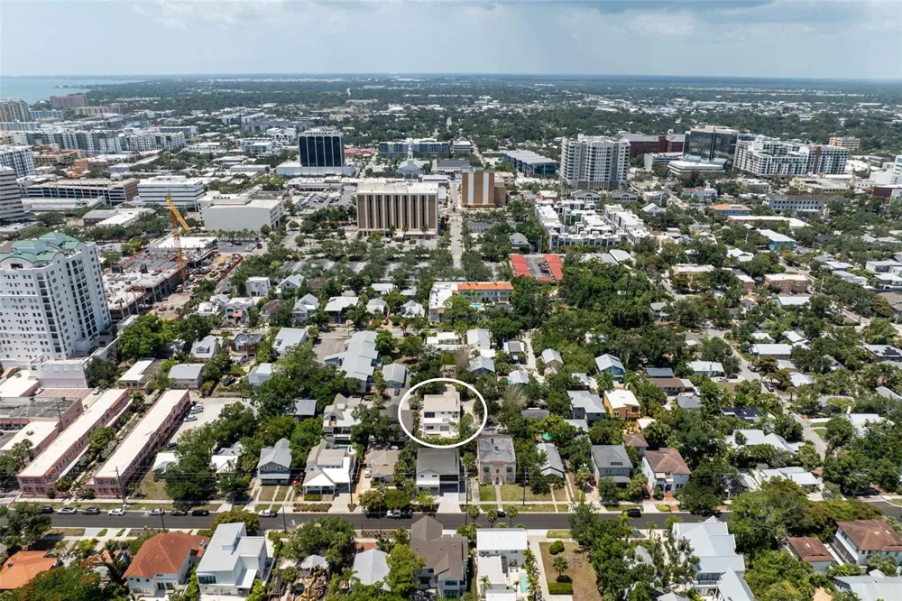 1680 CHERRY LANE Sarasota, FL 34236