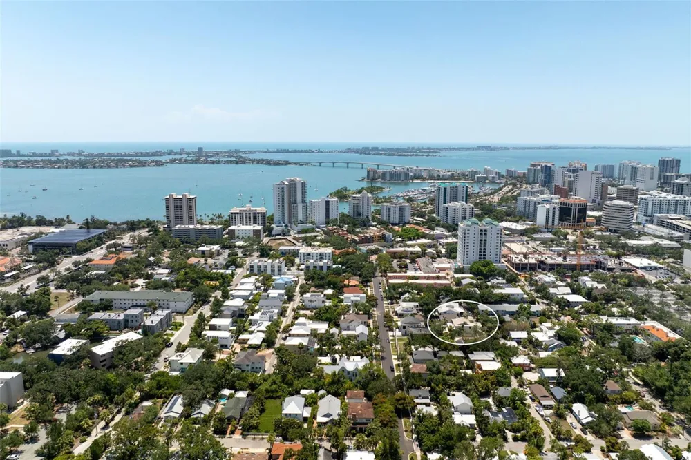 1680 CHERRY LANE Sarasota, FL 34236