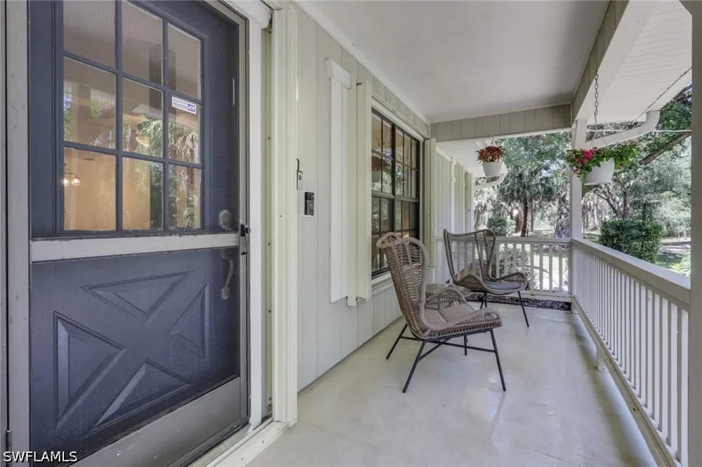 10th Avenue SE Naples, FL 34117