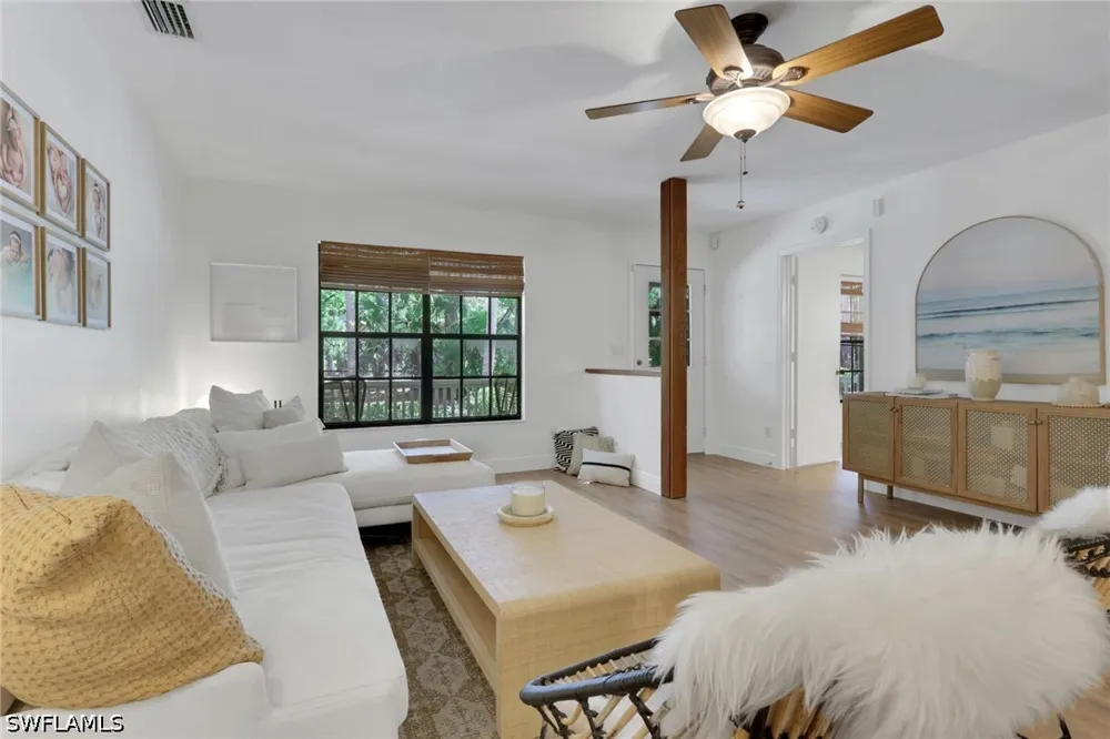 10th Avenue SE Naples, FL 34117