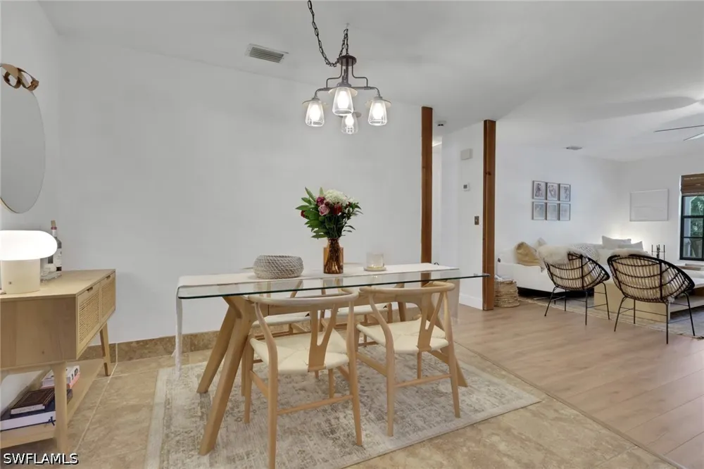 10th Avenue SE Naples, FL 34117