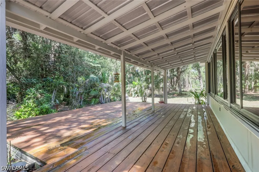 10th Avenue SE Naples, FL 34117