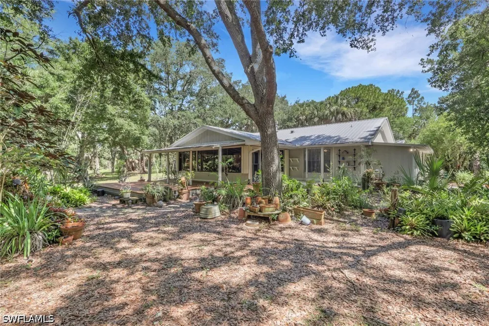 10th Avenue SE Naples, FL 34117