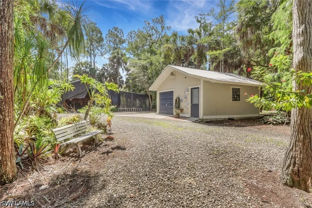 10th Avenue SE Naples, FL 34117