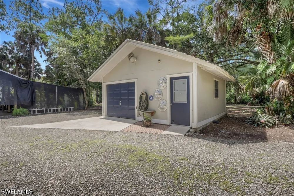 10th Avenue SE Naples, FL 34117