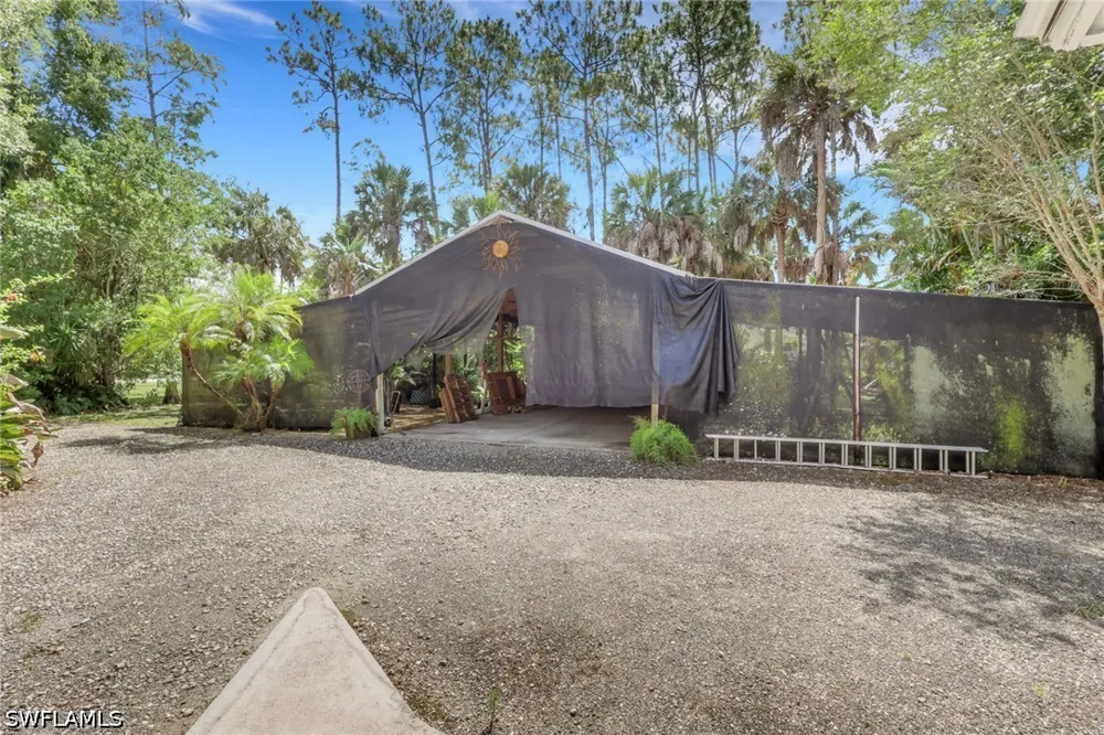 10th Avenue SE Naples, FL 34117
