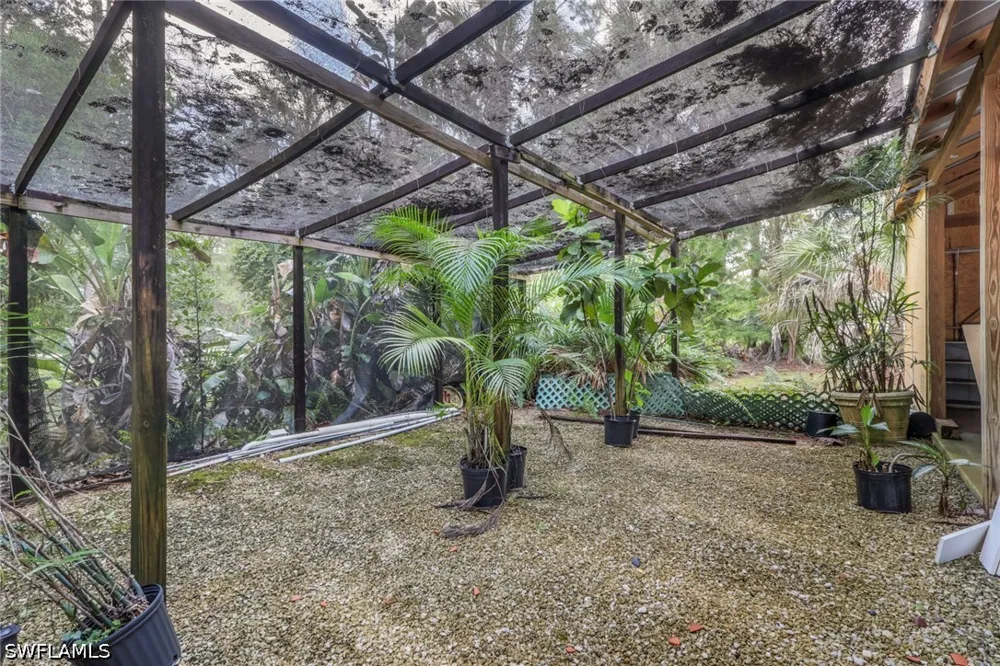 10th Avenue SE Naples, FL 34117