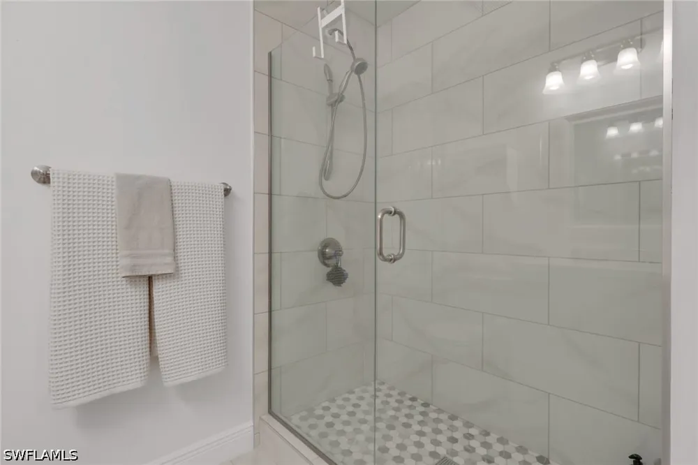 10th Avenue SE Naples, FL 34117