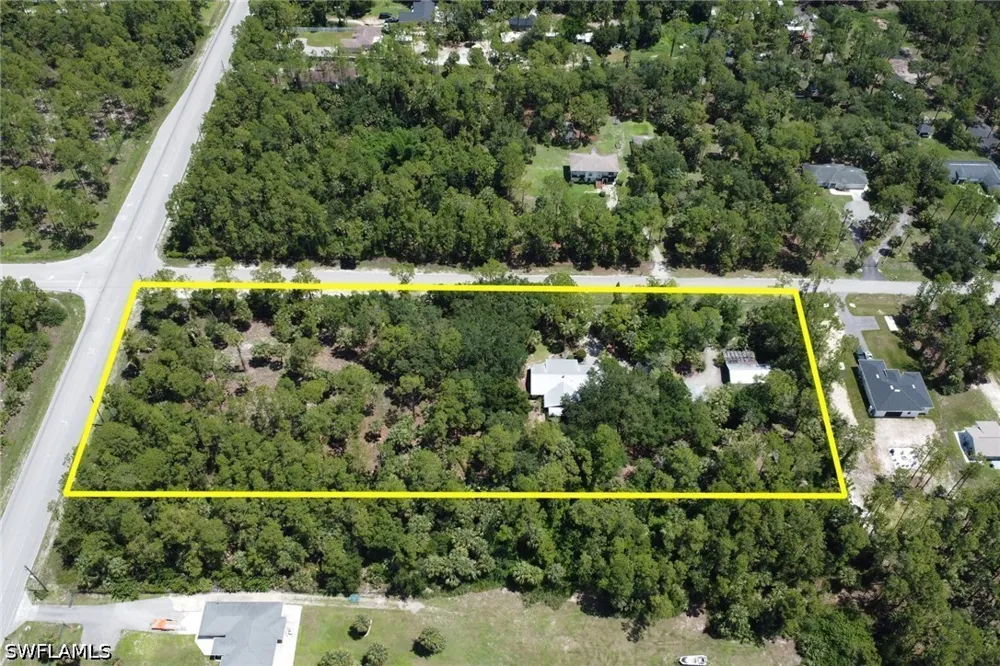 10th Avenue SE Naples, FL 34117