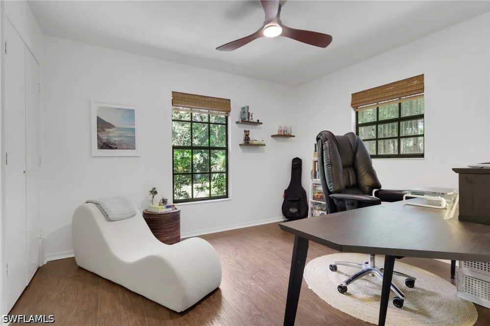 10th Avenue SE Naples, FL 34117