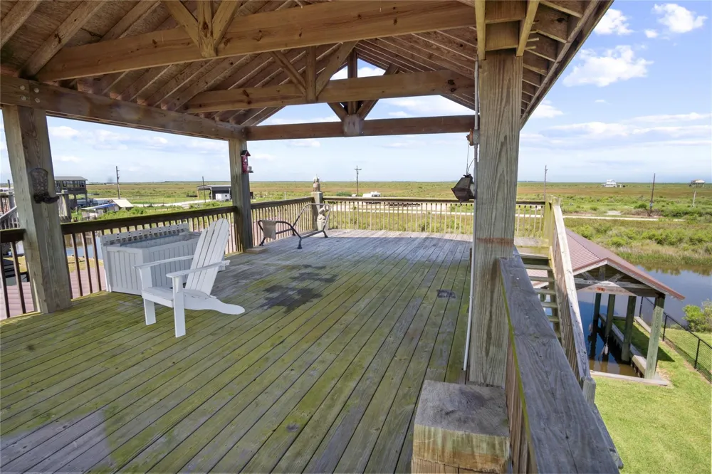 1352 Van Sant Gilchrist, TX 77617