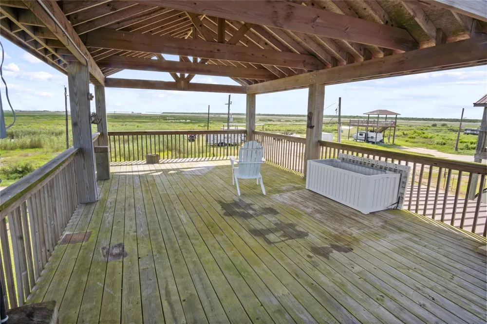1352 Van Sant Gilchrist, TX 77617