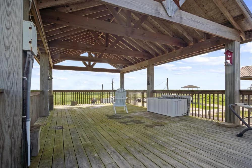 1352 Van Sant Gilchrist, TX 77617