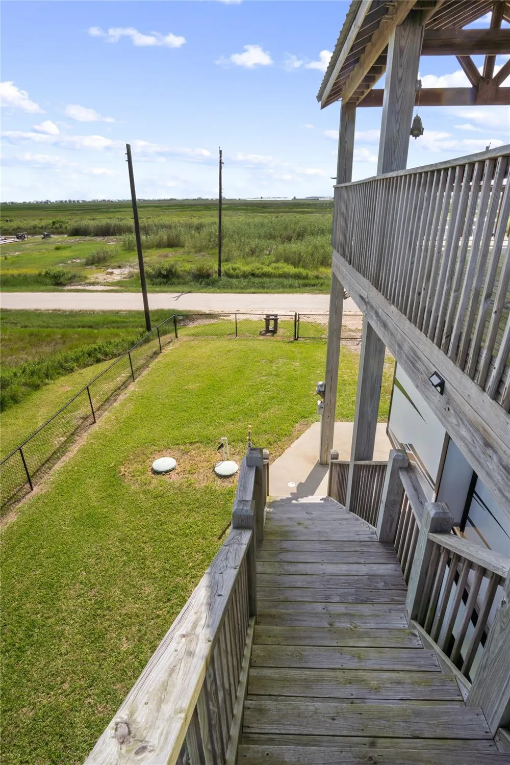 1352 Van Sant Gilchrist, TX 77617