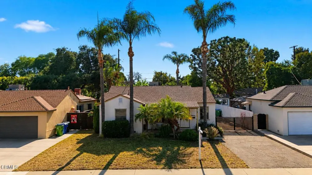 6929 Oak Park Avenue Lake Balboa, CA 91406