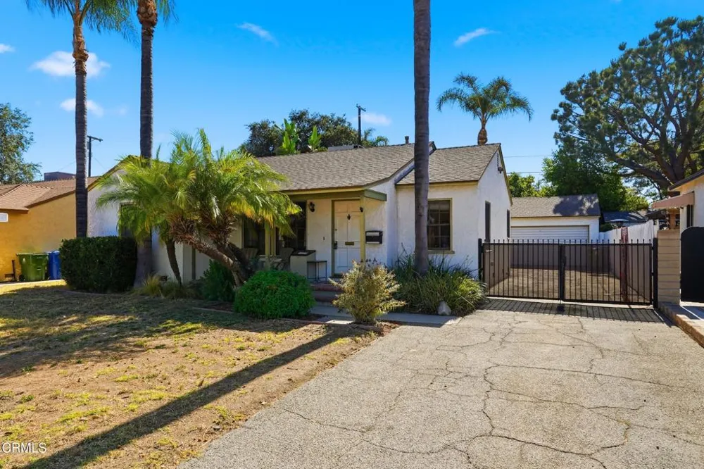 6929 Oak Park Avenue Lake Balboa, CA 91406