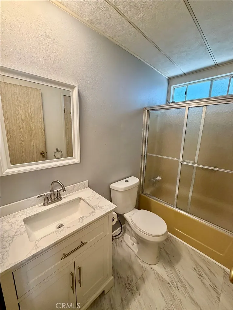 10465 Frontier Cherry Valley, CA 92223