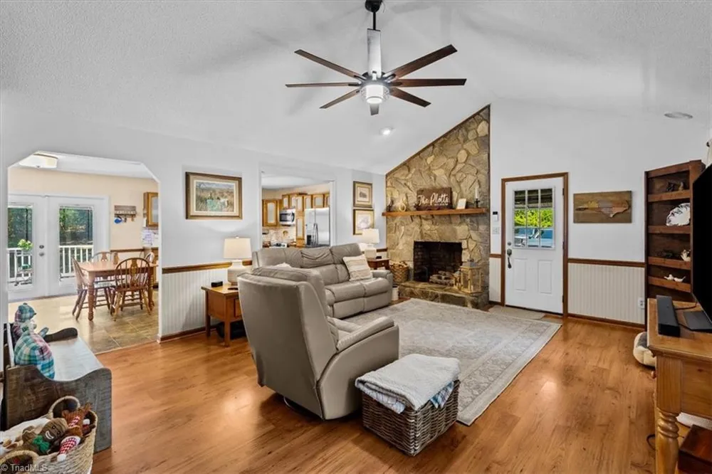 1013 Lacy Hepler Road Thomasville, NC 27360