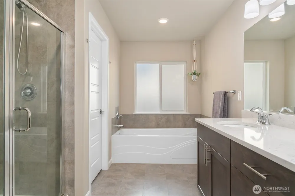 20438 SE 256th Street Covington, WA 98042